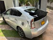 https://riyasewana.com/uploads/toyota-prius-s-2013-1212201812112.jpg