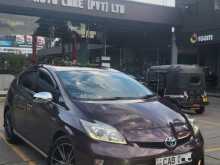 Toyota Prius S Grade 2013 Car