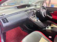 https://riyasewana.com/uploads/toyota-prius-s-2013-1516073712144.jpg