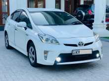 Toyota Prius S 2013 Car