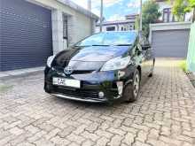 Toyota Prius S Grade 2013 Car