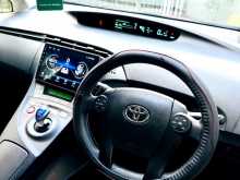 https://riyasewana.com/uploads/toyota-prius-s-2013-1711062212223.jpg