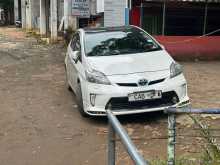 Toyota Prius S Touring 2013 Car