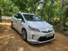 Toyota Prius S LED 2013 Car