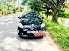 Toyota Prius S Led 2013 Car