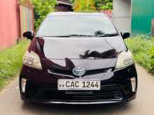 Toyota Prius S Touring 2013 Car