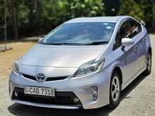 Toyota Prius S LED 2013 Car