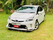 Toyota PRIUS S TOURING 2013 Car