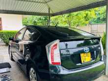 https://riyasewana.com/uploads/toyota-prius-s-2013-2413022412782.jpg