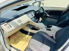 https://riyasewana.com/uploads/toyota-prius-s-2013-2612584212543.jpg