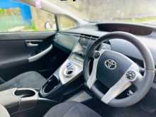 https://riyasewana.com/uploads/toyota-prius-s-2013-320195112154.jpg