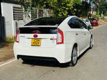 https://riyasewana.com/uploads/toyota-prius-s-2013-39373712653.jpg