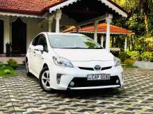 Toyota PRIUS S LED 2013 Car