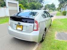 https://riyasewana.com/uploads/toyota-prius-s-2013-516224112654.jpg