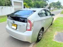 https://riyasewana.com/uploads/toyota-prius-s-2013-619475612793.jpg