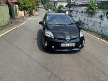 Toyota Prius S Grade 2013 Car