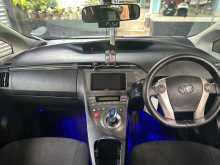https://riyasewana.com/uploads/toyota-prius-s-2013-714172012044.jpg