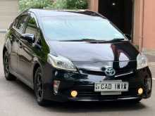 Toyota Prius S 2013 Car