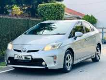 https://riyasewana.com/uploads/toyota-prius-s-2013-912175912993.jpg