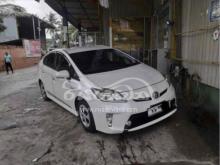 Toyota PRIUS S LED 2013 Car