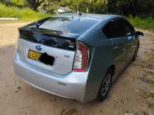 https://riyasewana.com/uploads/toyota-prius-s-2014-138511912793.jpg