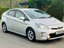 https://riyasewana.com/uploads/toyota-prius-s-2014-1518314912013.jpg