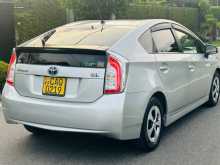 https://riyasewana.com/uploads/toyota-prius-s-2014-1518314912564.jpg