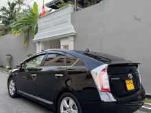 https://riyasewana.com/uploads/toyota-prius-s-2014-1613541412173.jpg