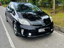 https://riyasewana.com/uploads/toyota-prius-s-2014-2317422312834.jpg