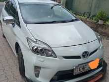 Toyota Prius S 2014 Car
