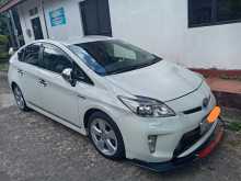 https://riyasewana.com/uploads/toyota-prius-s-2014-420574512912.jpg