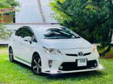 https://riyasewana.com/uploads/toyota-prius-s-2014-69084812992.jpg