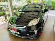 https://riyasewana.com/uploads/toyota-prius-s-2014-712222812941.jpg