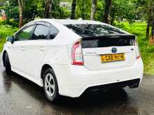 https://riyasewana.com/uploads/toyota-prius-s-2014-88314912493.jpg