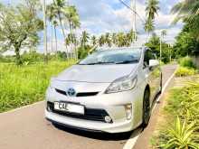 Toyota Prius S LED 2015 Car