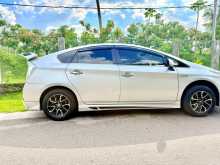 Toyota Prius S LED 2015 Car