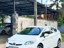 Toyota Prius S LED 2015 Car