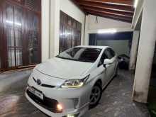 Toyota Prius S LED 2015 Car