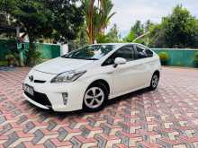 Toyota PRIUS S LED 2014 Car