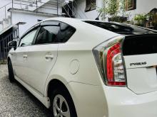 https://riyasewana.com/uploads/toyota-prius-s-210543517765.jpg