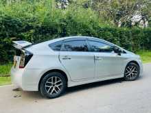https://riyasewana.com/uploads/toyota-prius-s-21125294603.jpg