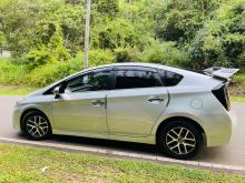 https://riyasewana.com/uploads/toyota-prius-s-21127576635.jpg