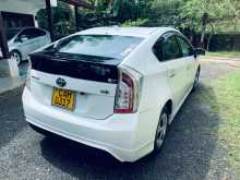 Toyota Prius S Led 2013 Car