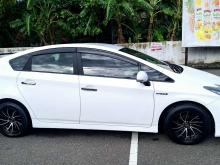 https://riyasewana.com/uploads/toyota-prius-s-231509066624.jpg