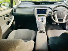 https://riyasewana.com/uploads/toyota-prius-s-2318492017076.jpg