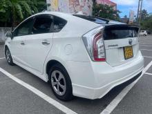 https://riyasewana.com/uploads/toyota-prius-s-23638496215.jpg