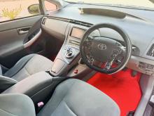 https://riyasewana.com/uploads/toyota-prius-s-2411000024373.jpg