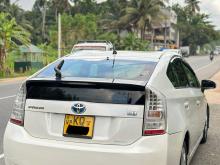 https://riyasewana.com/uploads/toyota-prius-s-2417471317996.jpg