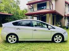 Toyota Prius S LED 2013 Car