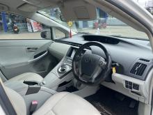 https://riyasewana.com/uploads/toyota-prius-s-25131817264.jpg